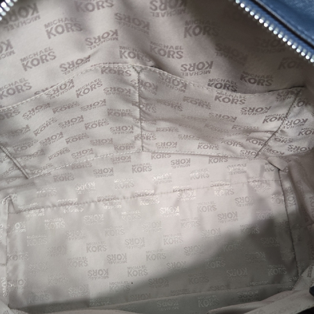 Michael Kors Blue  Patterned Tote EUC - Picture 7 of 16